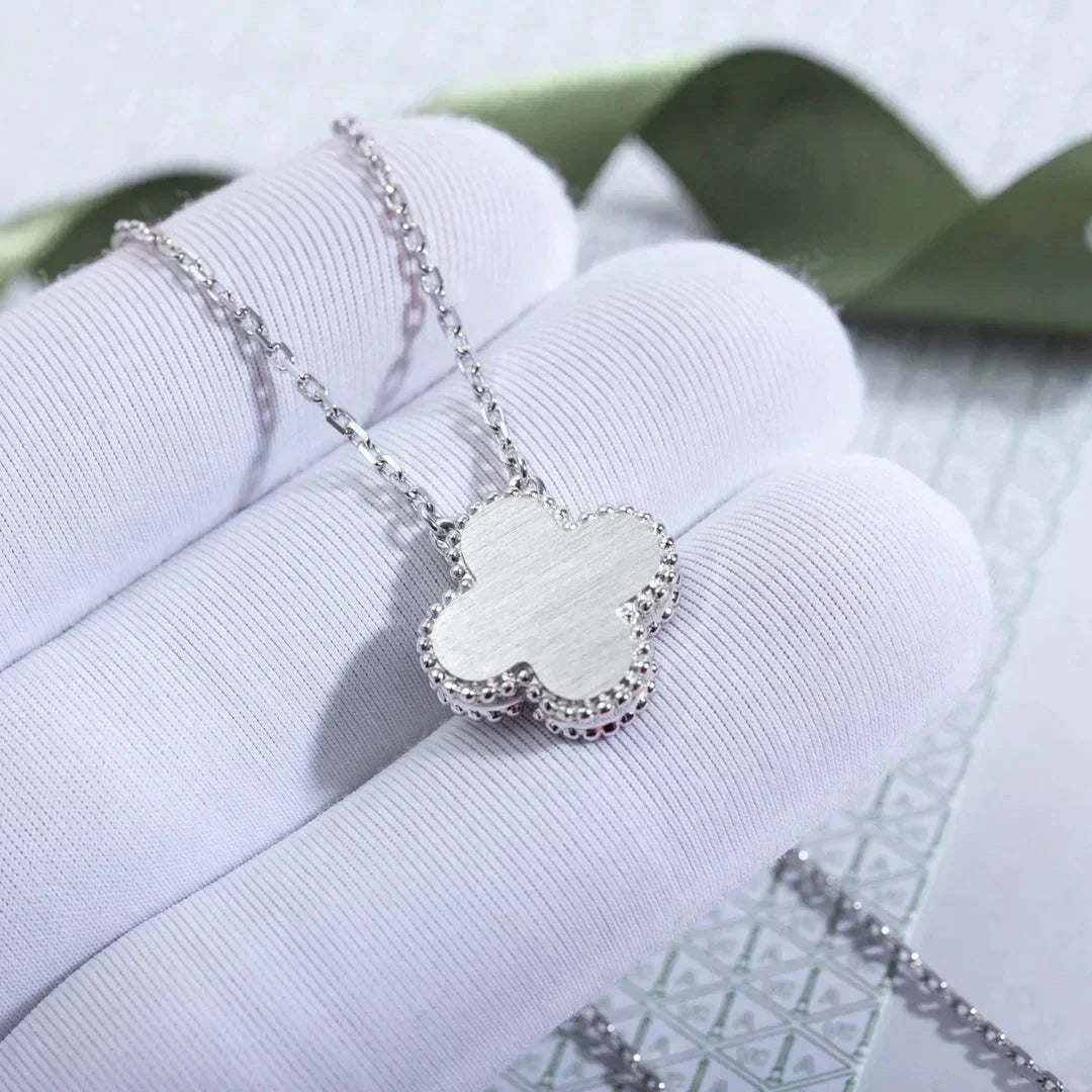 [⭐Renara]CLOVER  15MM DIAMOND LASER NECKLACE SILVER