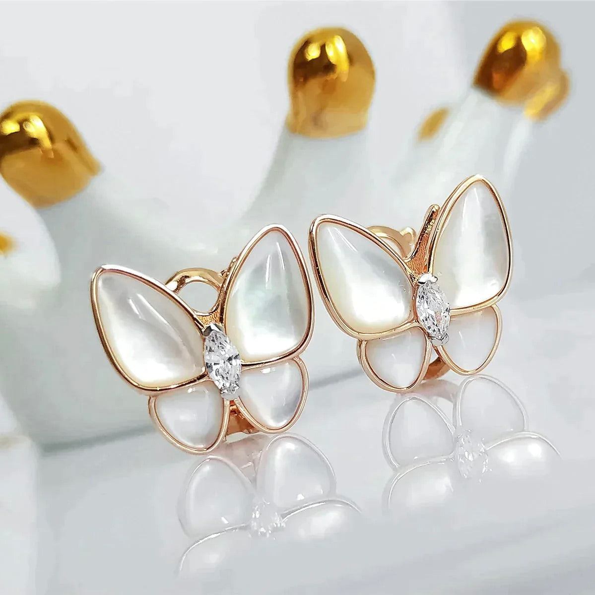 [⭐Renara]BUTTERFLY MOP DIAMOND EARRINGS