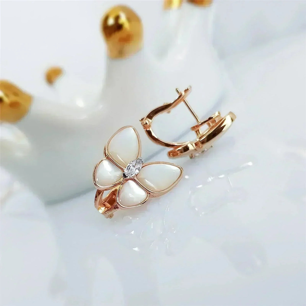 [⭐Renara]BUTTERFLY MOP DIAMOND EARRINGS