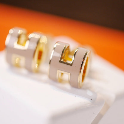 [⭐Renara]MINI POP H GOLD EARRINGS GREY