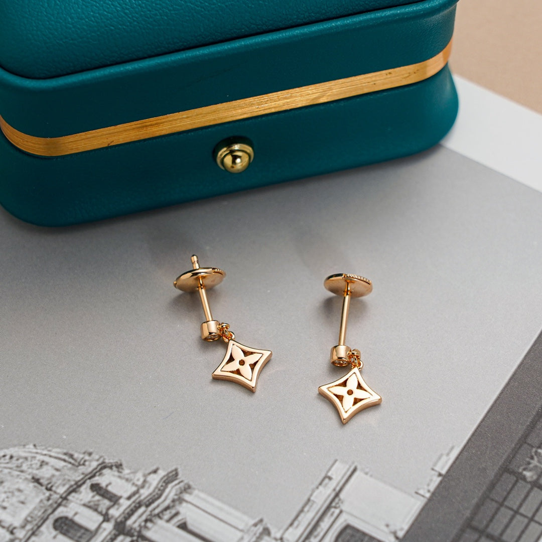 [⭐Renara]STAR EARRINGS GOLD