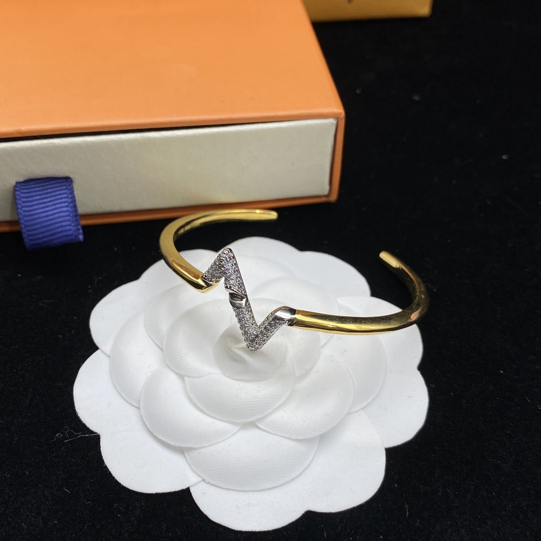 [⭐Renara]VOLTE UPSITE DOWN DIAMOND GOLD OPEN BRACELET