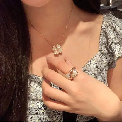 [⭐Renara]CLOVER MOP DIAMOND ROSE GOLD NECKLACE