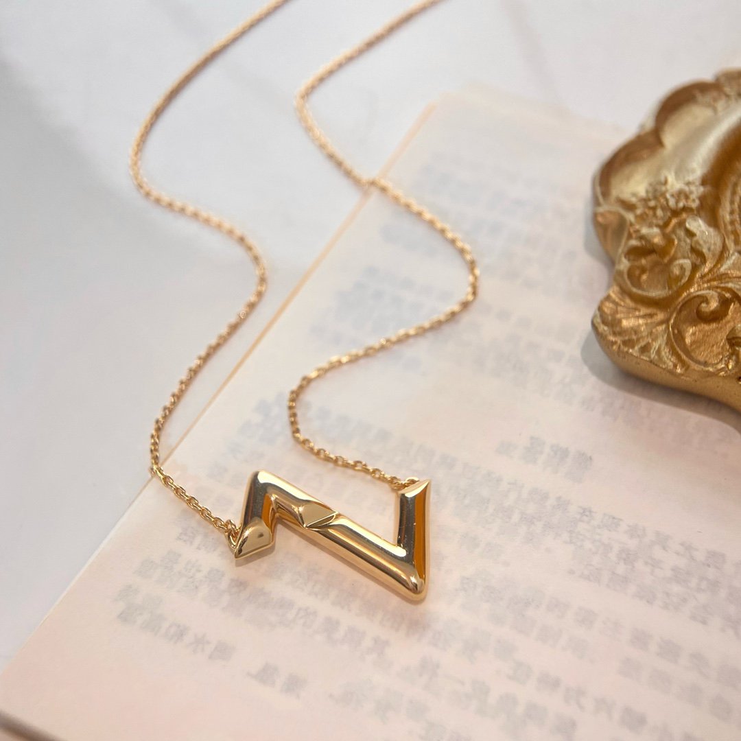 [⭐Renara]VOLTE UPSIDE DOWN NECKLACE
