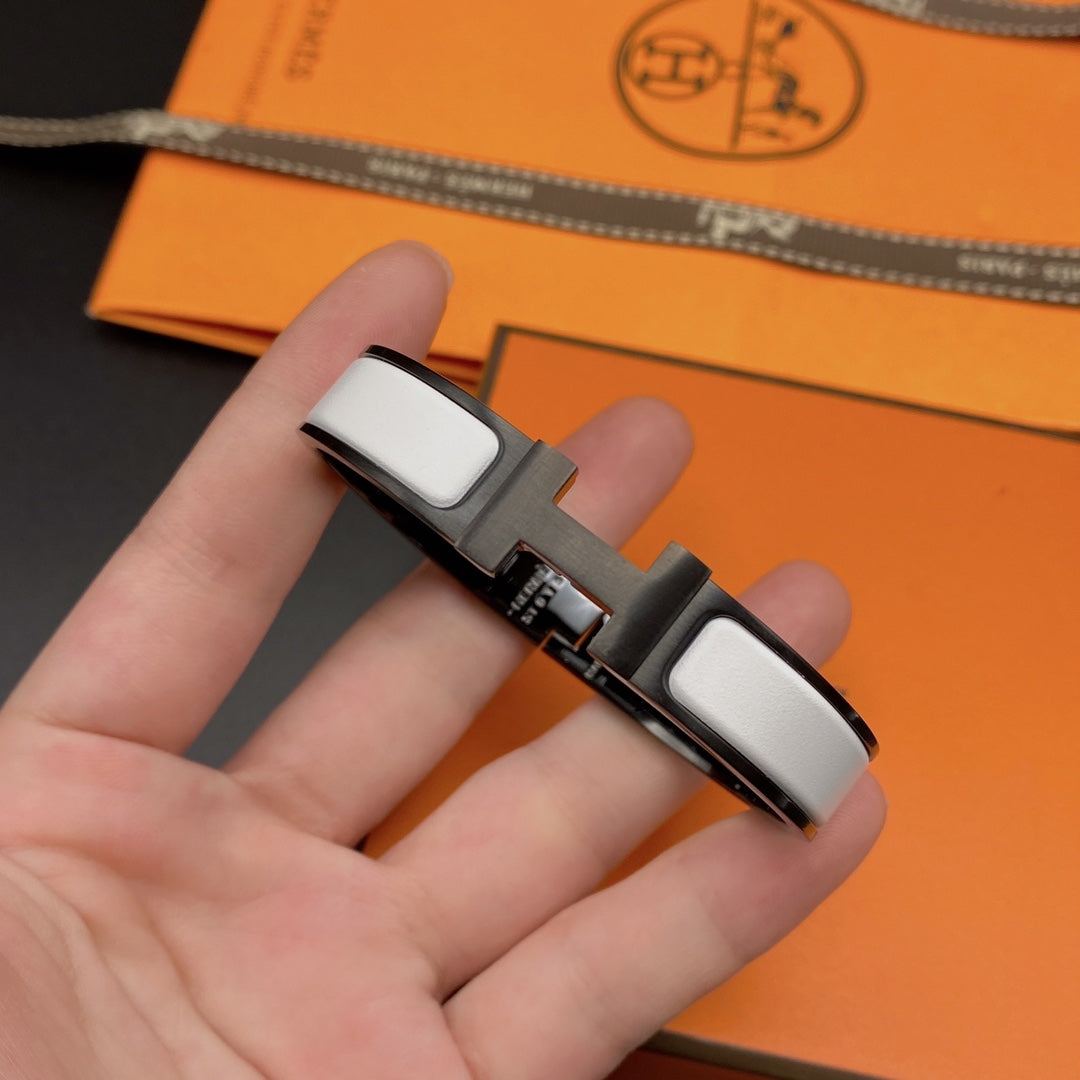 [⭐Renara]H BRACELET 12MM BLACK WHITE CERAMIC