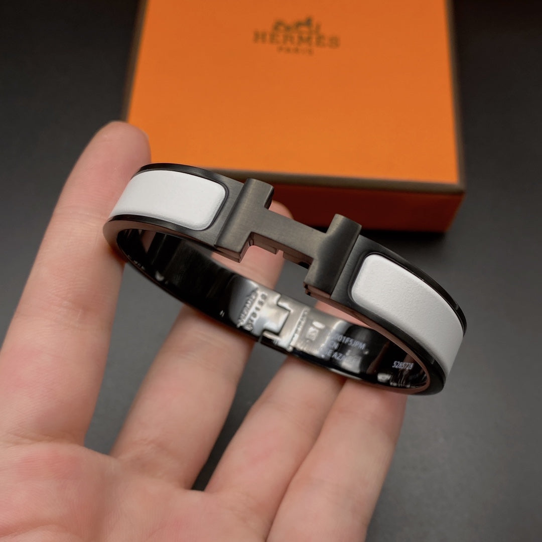 [⭐Renara]H BRACELET 12MM BLACK WHITE CERAMIC