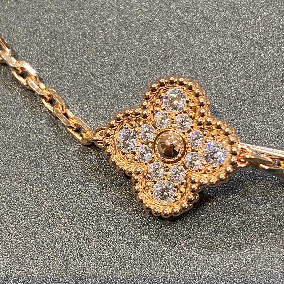 [⭐Renara] CLOVER 5 MOTIF FULL DIAMOND BRACELET COLLECTION