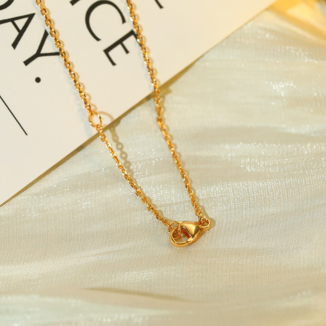 [⭐Renara]VOLT SILVER DIAMOND PEDANT NECKLACE