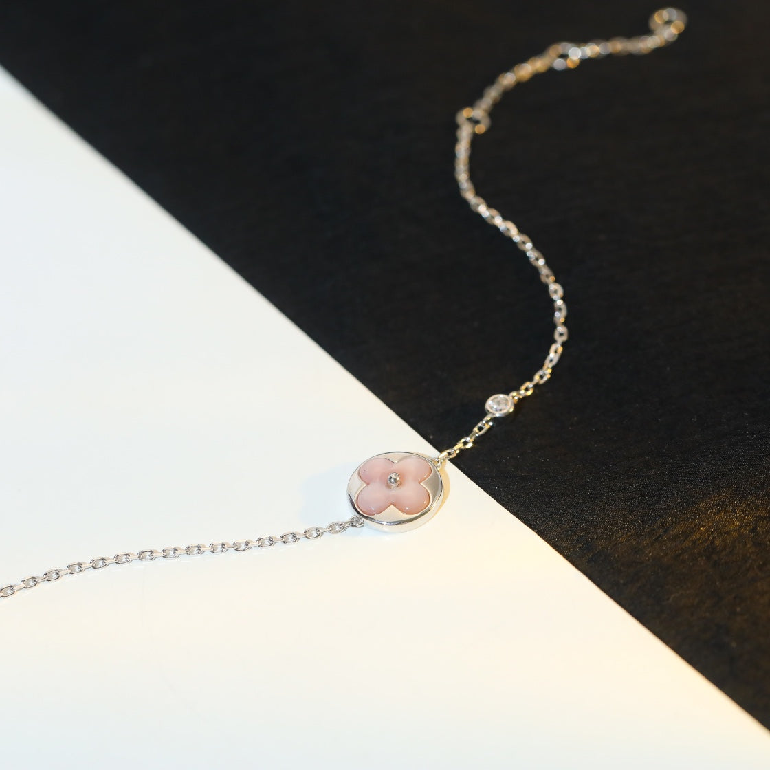 [⭐Renara]SUN MOTIF PINK MOP SILVER BRACELET