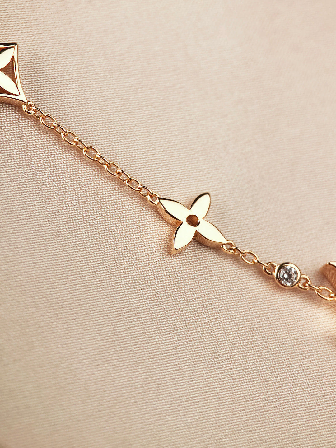 [⭐Renara]STAR AND SUN 7 MOTIFS GOLD BRACELET