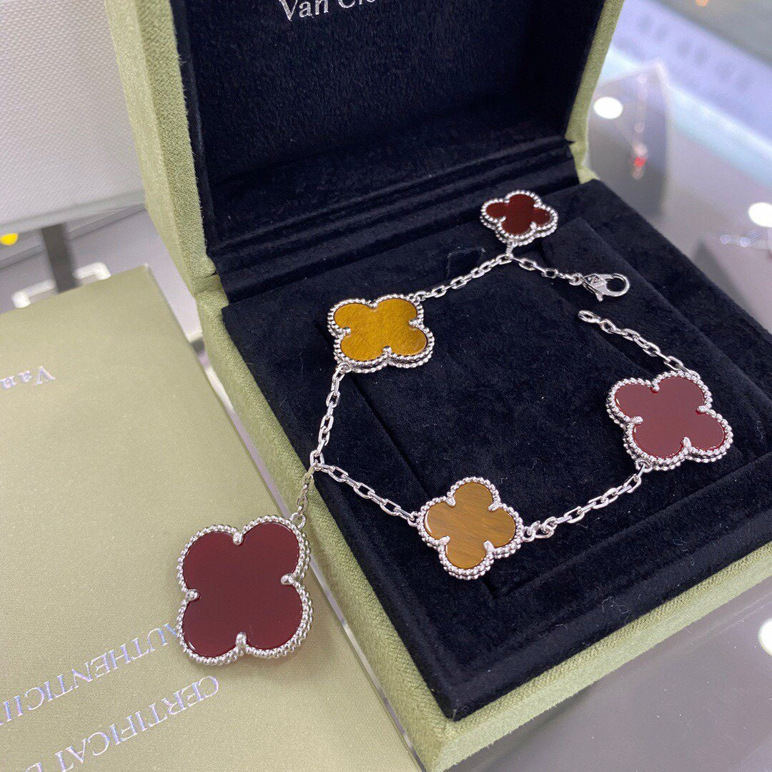 [⭐Renara]CLOVER 5 MOTIFS SIVLER CARNELIAN TIGER EYE BRACELET