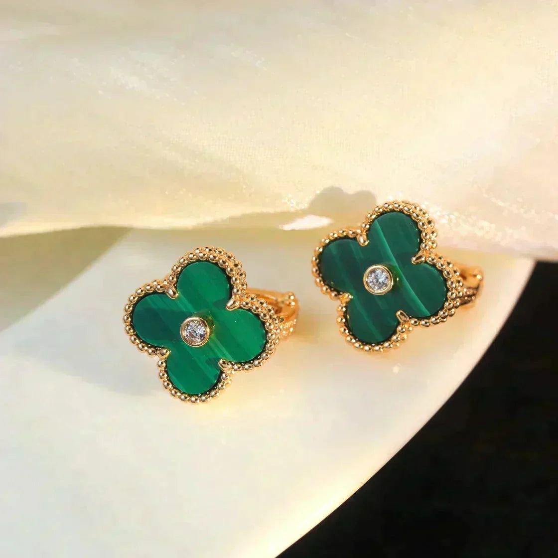[⭐Renara]CLOVER MEDIUM 1 MOTIFS MALACHITE DIAMOND EARRINGS