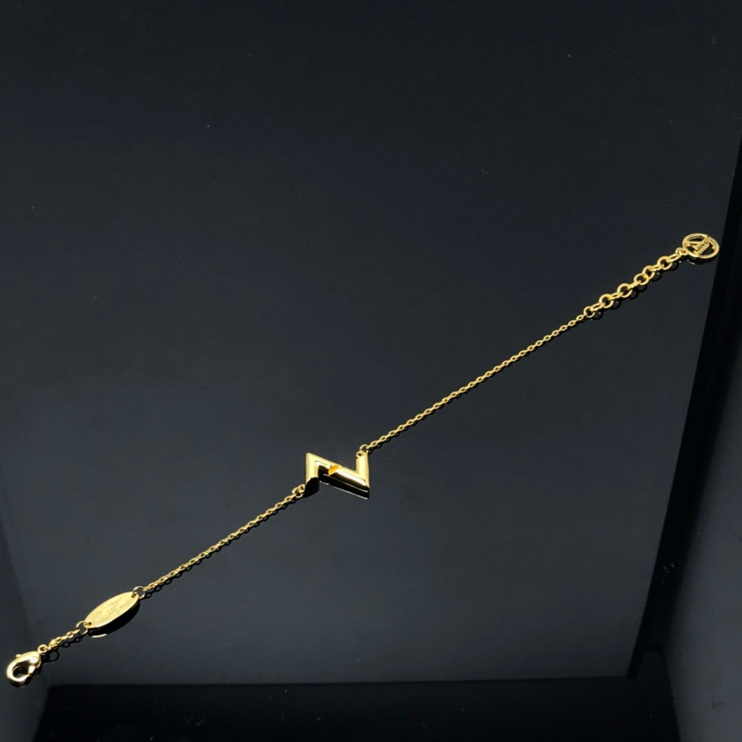 [⭐Renara]VOLT LV LOGO BRACELET