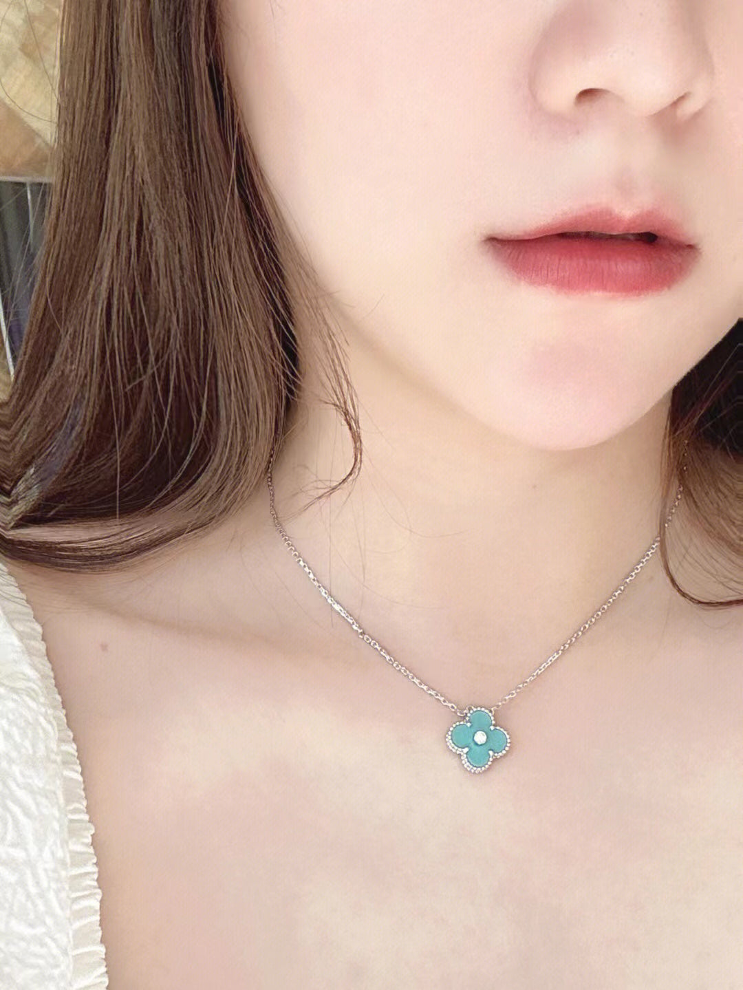 [⭐Renara]CLOVER 1 DIAMOND LIGHT BLUE SILVER NECKLACE