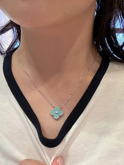 [⭐Renara]CLOVER 1 DIAMOND LIGHT BLUE SILVER NECKLACE