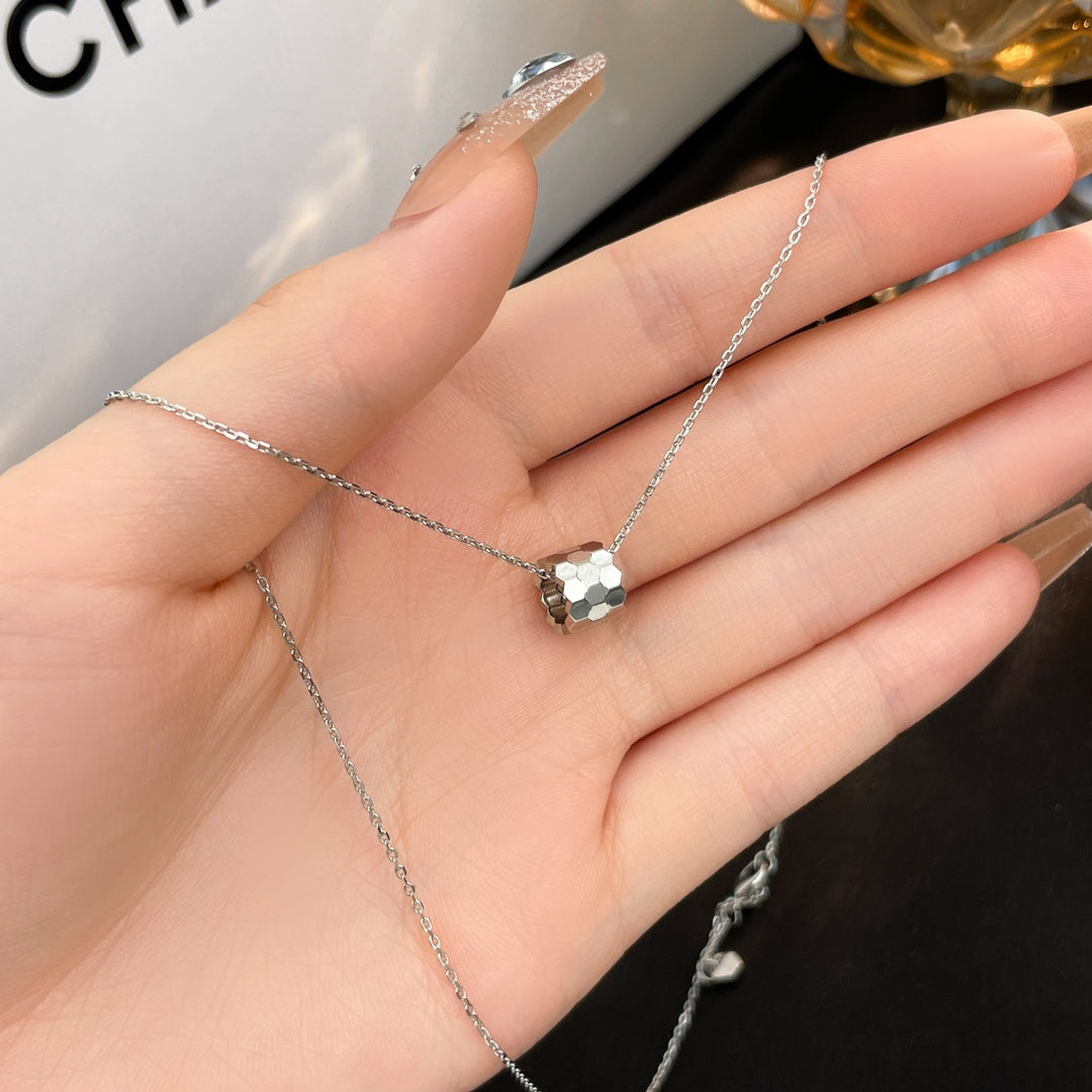 [⭐Renara]BEE MINI NECKLACE