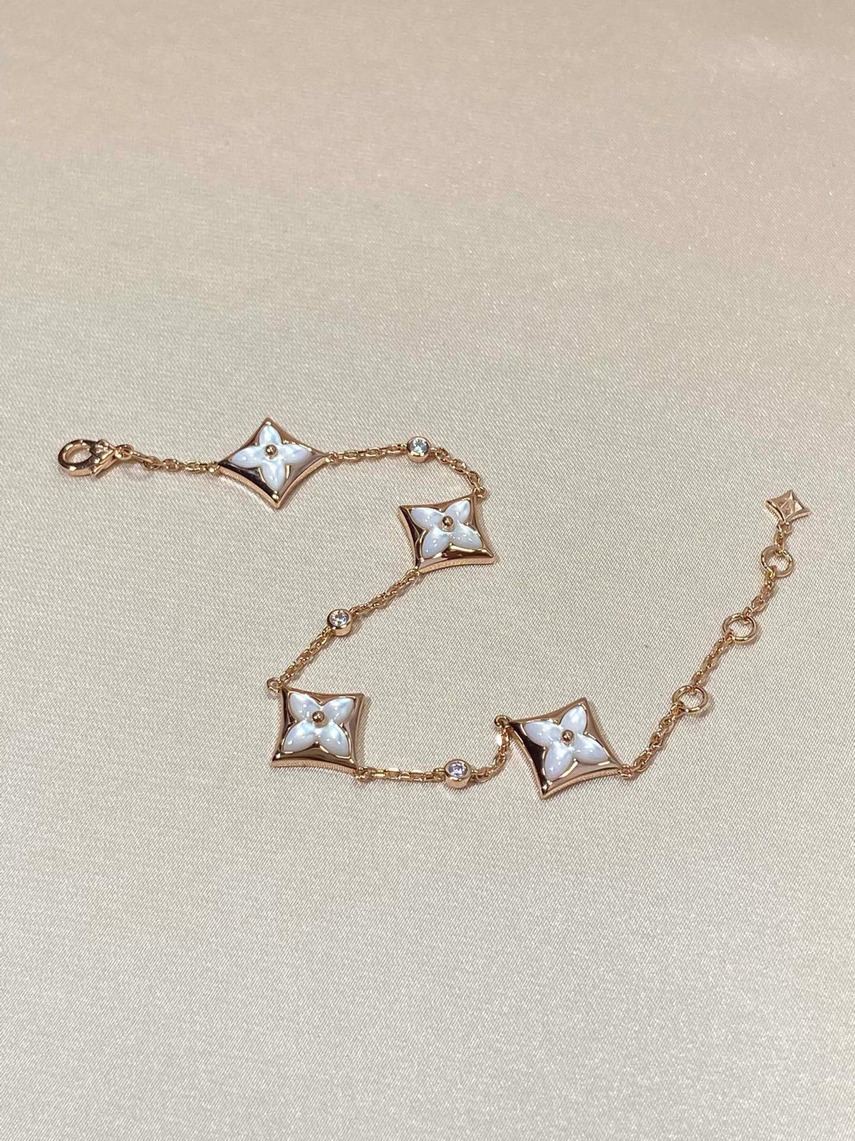 [⭐Renara]STAR 4 MOTIF MOP DIAMOND PINK GOLD BRACELET