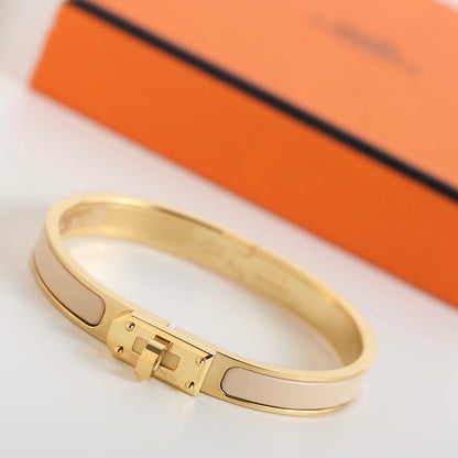 [⭐Renara]HM KELLY BEIGE BRACELET