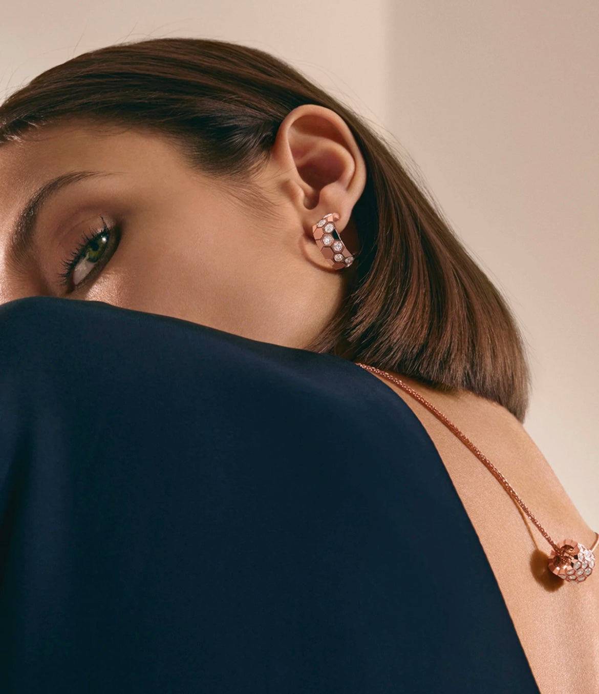 [⭐Renara]BEE LOVE DIAMOND HOOP EARRINGS