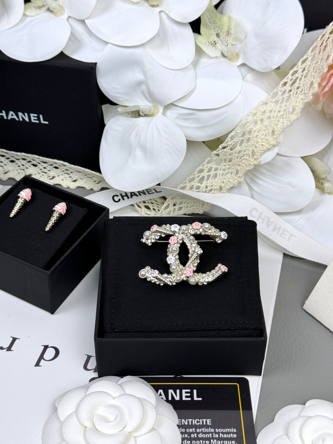 [⭐Renara]26C Pink-White Enamel Ice Cream Cone Double C Brooch