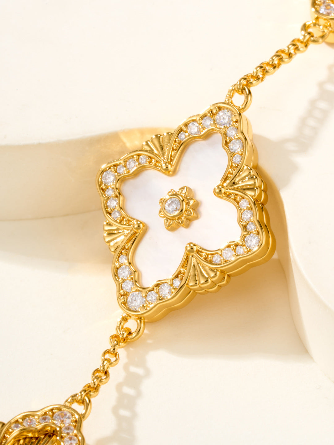 [⭐Renara]B.C.L ENAMELED Five-Flower Bracelet（Various Colors) BIG SIZE