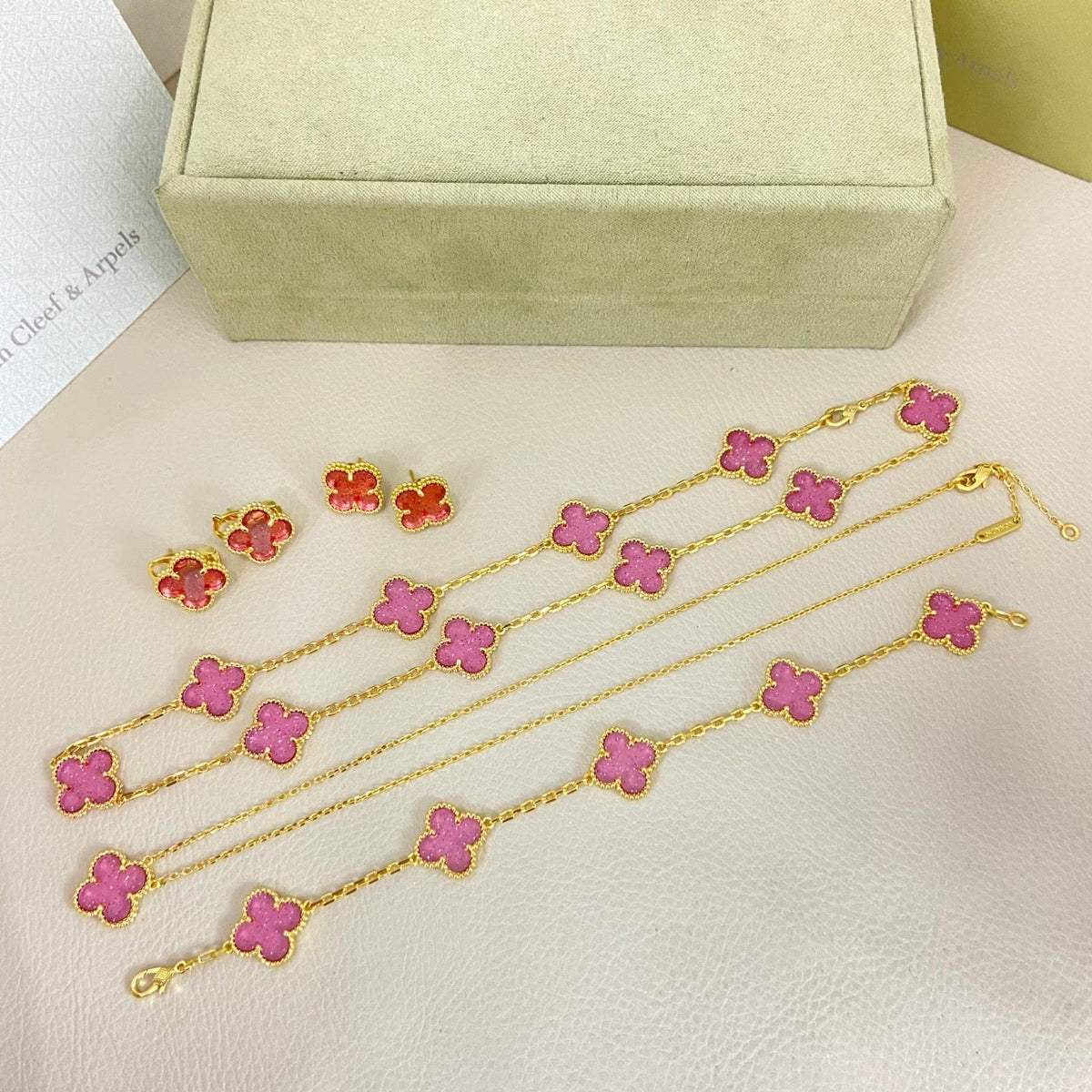 [⭐Renara]CLOVER 10 MOTIFS  NEW BUBBLE PINK ENAMEL