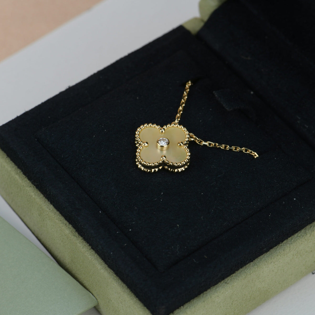 [⭐Renara]CLOVER 15MM DIAMOND GOLD MOTHER OF PEARL NECKLACE