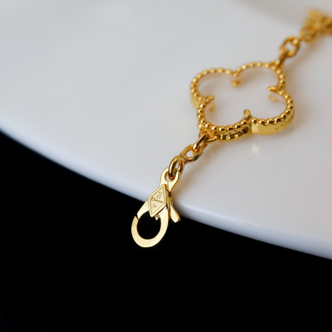 [⭐Renara]CLOVER 5 MOTIF ROCK CRYSTAL BRACELET