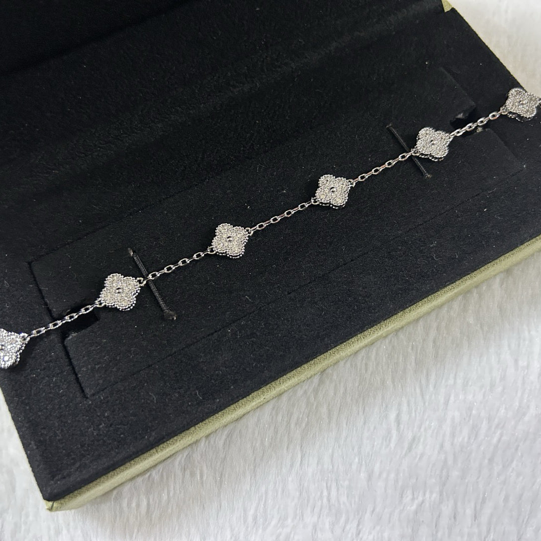 [⭐Renara]CLOVER 6 MOTIF DIAMOND BRACELET