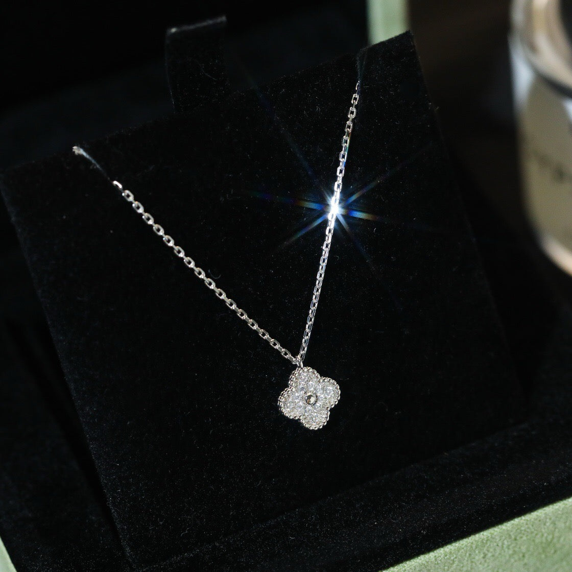 [⭐Renara]CLOVER MINI 9.5MM PENDANT DIAMOND NECKLACE