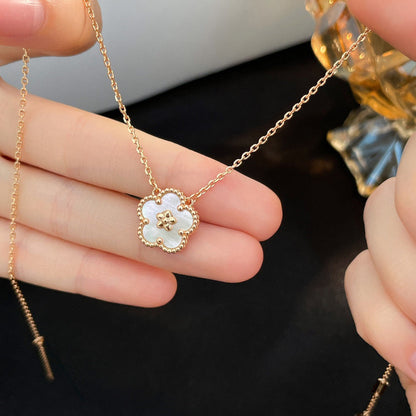 [⭐Renara]LUCKY  WHITE MOP  PLUM BLOSSOM NECKLACE