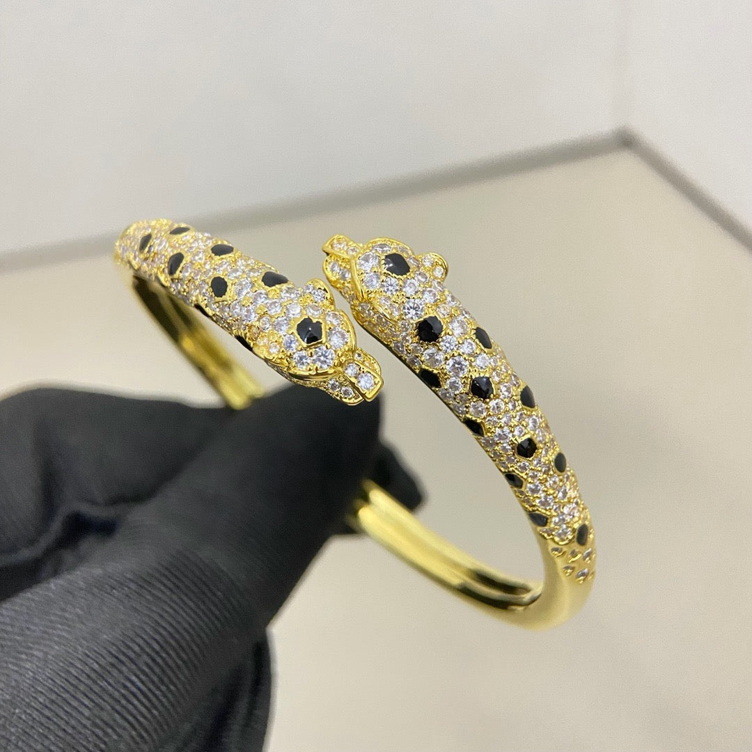 [⭐Renara]PANTHERE DOUBLE HEADED HALF DIAMOND OPEN BRACELET
