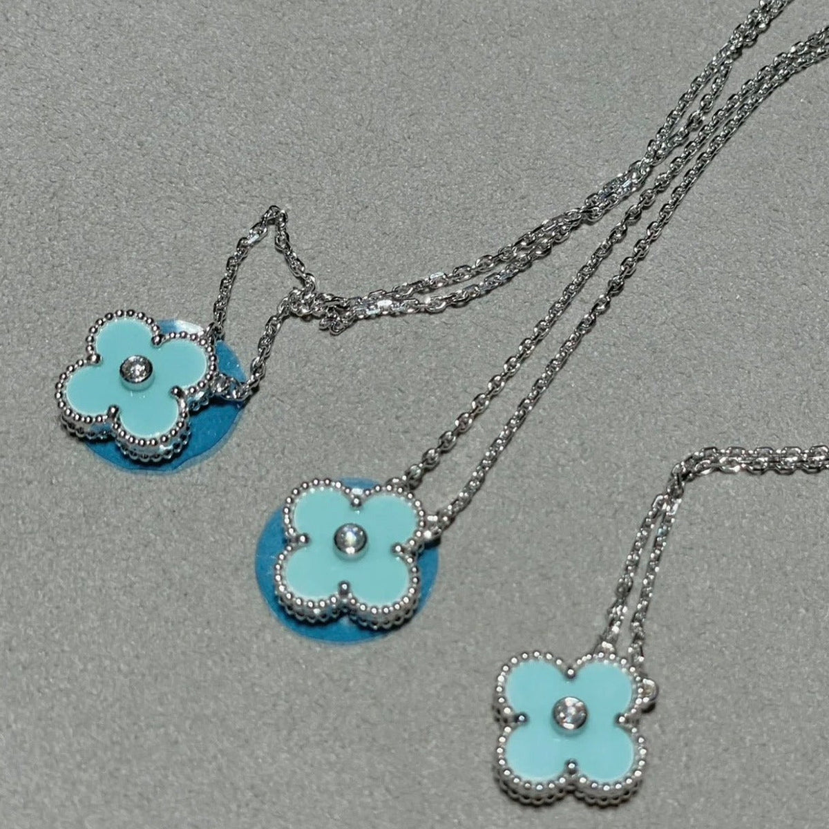 [⭐Renara]CLOVER 1 DIAMOND LIGHT BLUE SILVER NECKLACE