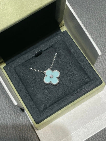 [⭐Renara]CLOVER 1 DIAMOND LIGHT BLUE SILVER NECKLACE