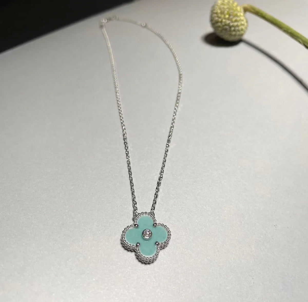 [⭐Renara]CLOVER 1 DIAMOND LIGHT BLUE SILVER NECKLACE