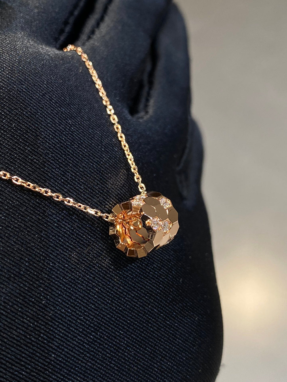[⭐Renara]BEE LOVE DIAMOND NECKLACE