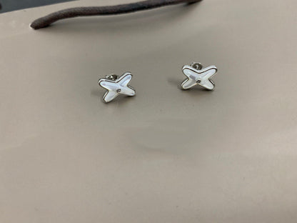 [⭐Renara]JEUX DE WHITE MOP SILVER DIAMOND EARRINGS