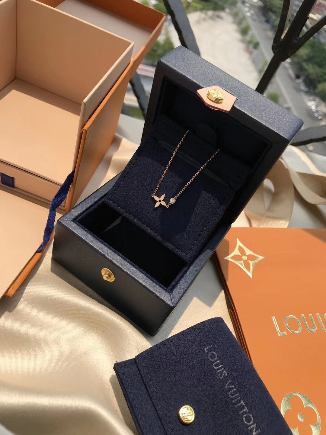 [⭐Renara]BLOSSOM PENDANT PINK GOLD AND DIAMOND