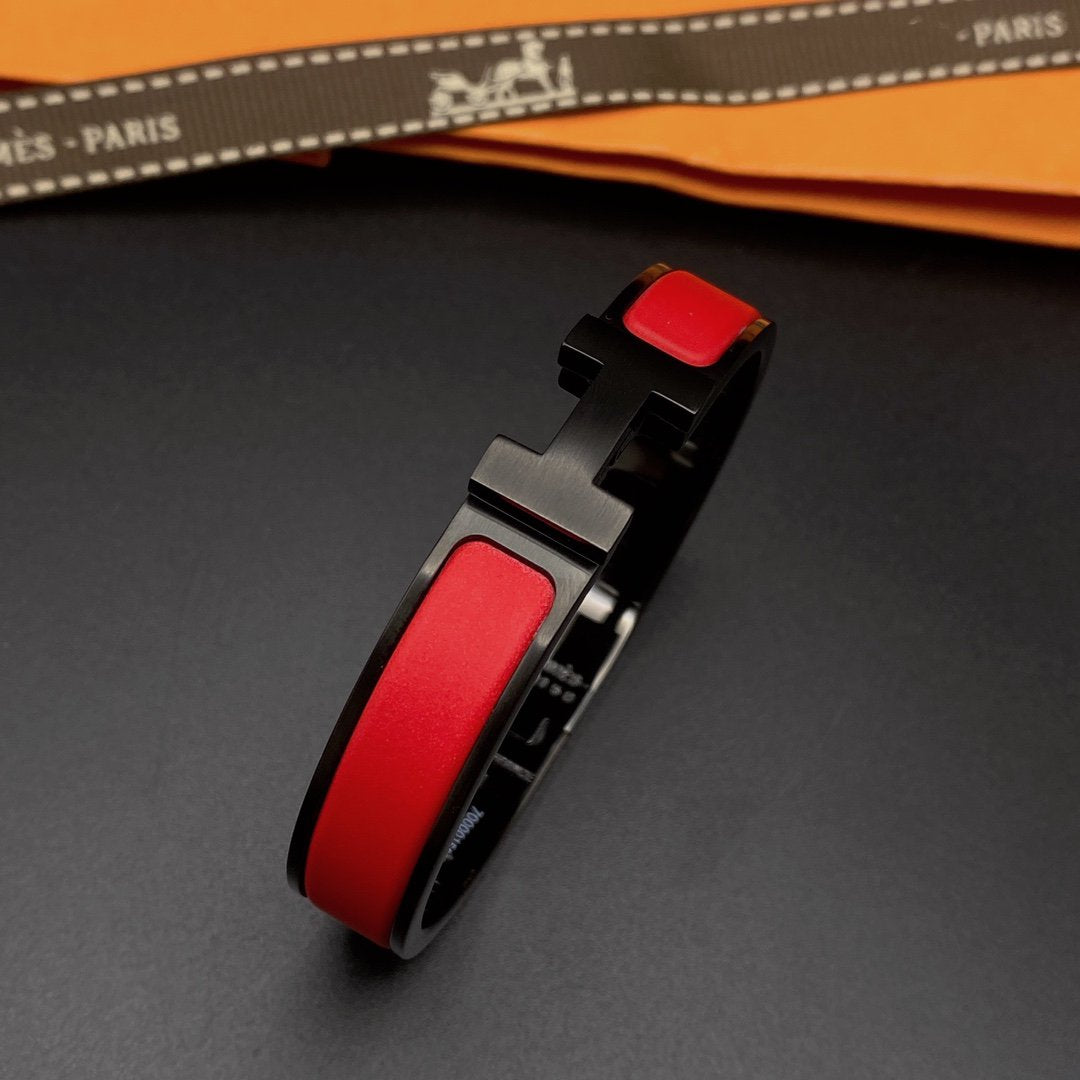 [⭐Renara]CLIC HM SO BLACK RED BRACELET