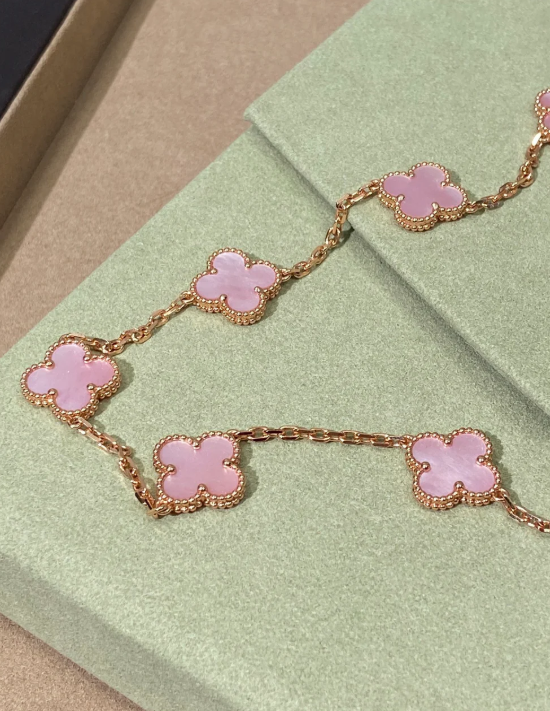 [⭐Renara Jewellery] Pink Necklace with Ten Clover Designs
